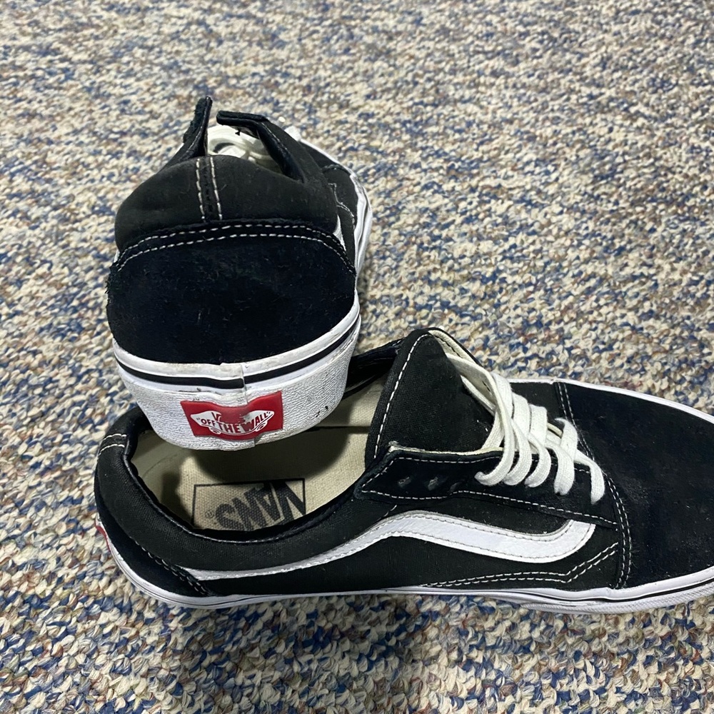Vans - Picture 3 of 4